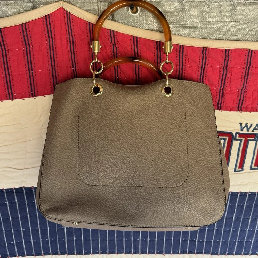 Marc New York‎ Andrew Marc Taupe Purse Shoulder Satchel Handles Gold Hardware
